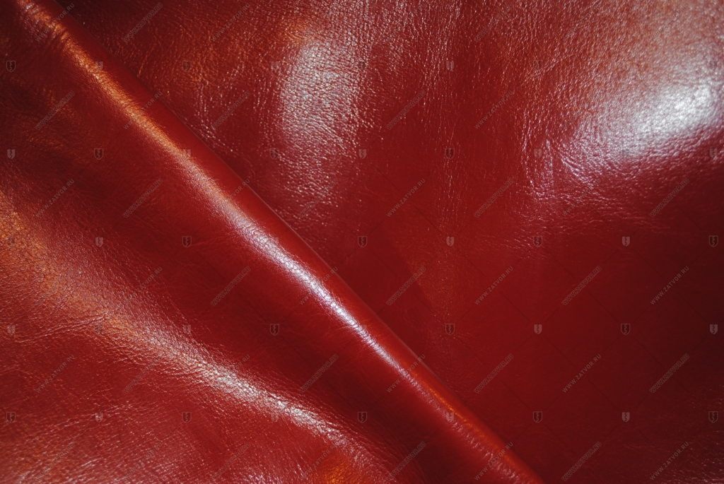 Красная натуральная кожа